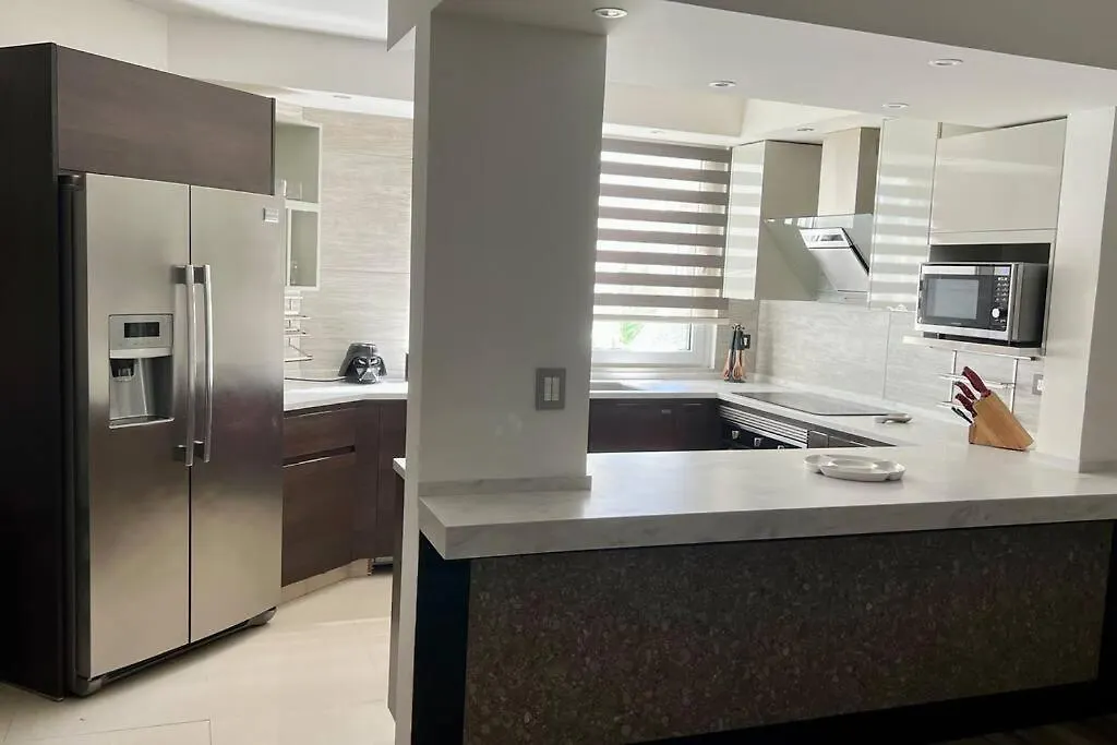 Amalfi Apartment, Spacious & Excellent Location Playa del Carmen Apartment