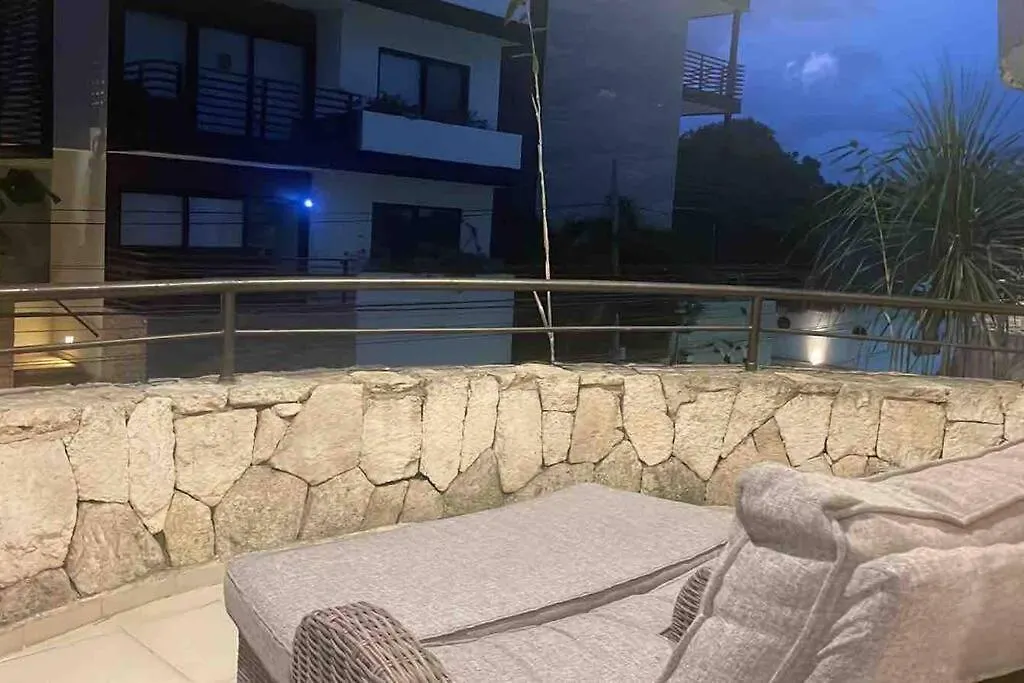 Amalfi Apartment, Spacious & Excellent Location Playa del Carmen 0*,  Mexico